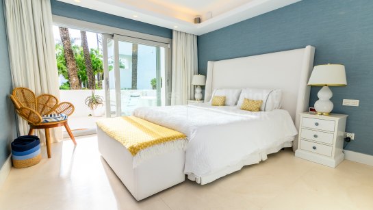 Апартамент на нижнем этаже на продажу в Alhambra del Mar, Золотая Миля