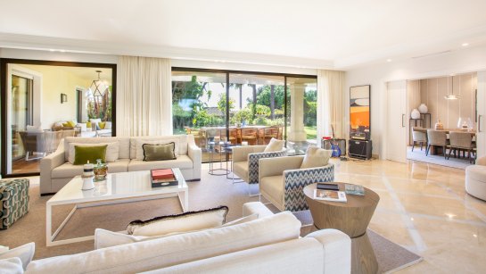 Villa en venta en Rocio de Nagüeles, Marbella Milla de Oro