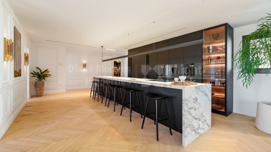 Duplex Penthouse à vendre à Palacetes Los Belvederes, Nueva Andalucia