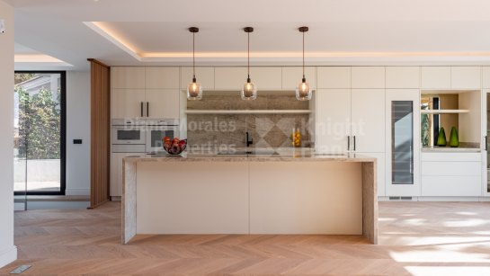 Villa zum Verkauf in Elviria, Marbella Ost