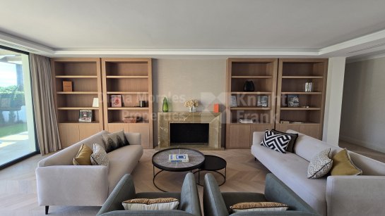 Villa en venta en Elviria, Marbella Este