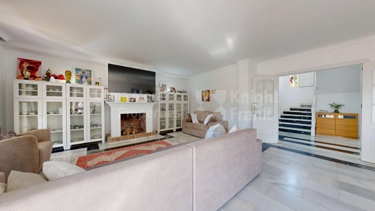 Villa for sale in Rio Verde, Marbella Golden Mile