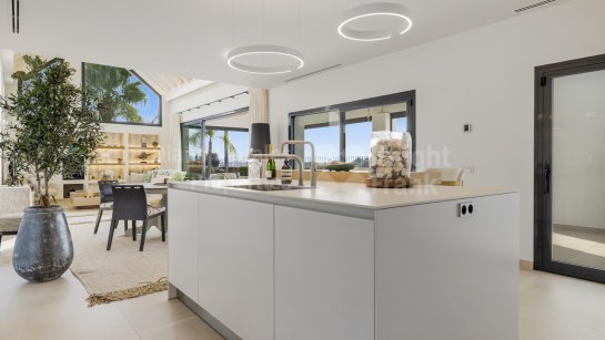 Villa for sale in Las Lomas del Marbella Club, Marbella Golden Mile