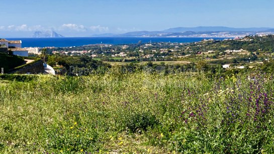 Plot for sale in La Panera, Estepona East