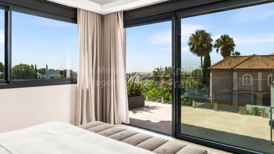 Villa for sale in Los Flamingos, Benahavis