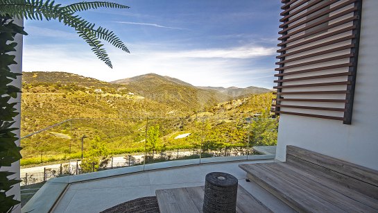 Apartment for sale in Real de La Quinta, Benahavis