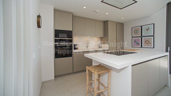 Apartment for sale in Real de La Quinta, Benahavis
