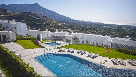 Apartment for sale in Real de La Quinta, Benahavis