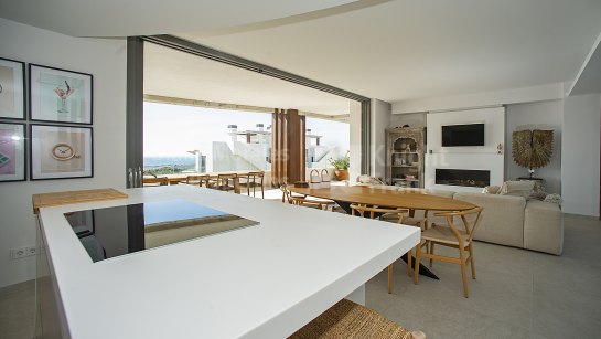 Apartment for sale in Real de La Quinta, Benahavis