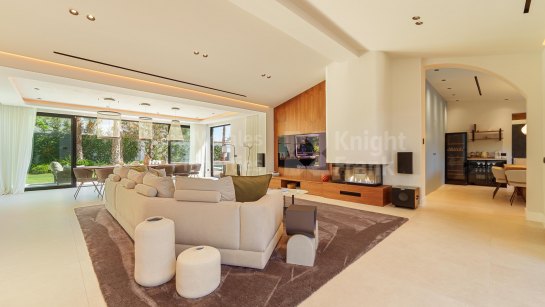 Villa zum Verkauf in Puerto Banus, Marbella