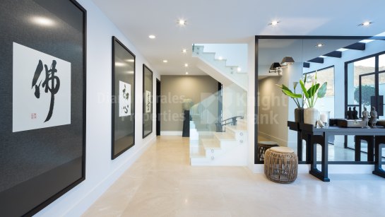 Villa en venta en Aloha, Nueva Andalucia