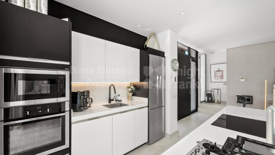 Villa en venta en Arboleda, Estepona Este