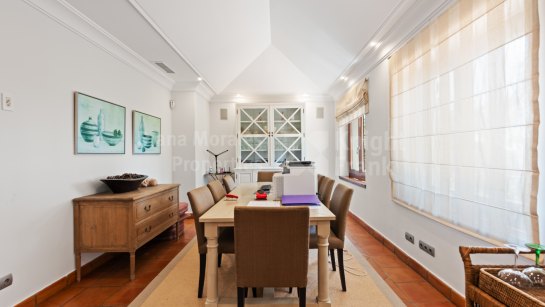Вилла на продажу в Sotogrande Alto, Сотогранде