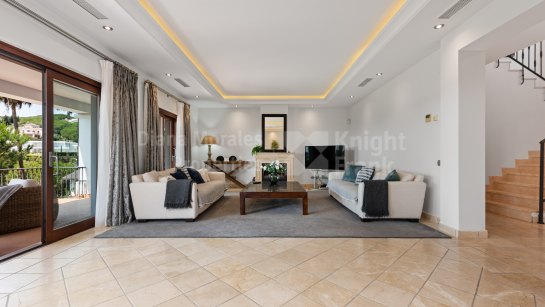 Вилла на продажу в Sotogrande Alto, Сотогранде