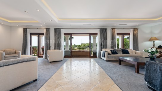 Вилла на продажу в Sotogrande Alto, Сотогранде