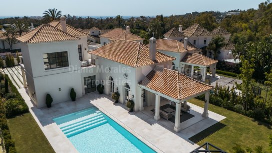 Villa en venta en La Cerquilla, Nueva Andalucia