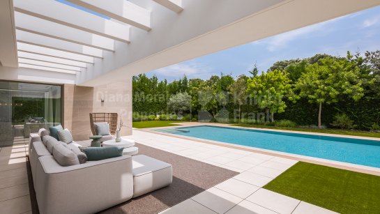 Villa à vendre à El Paraiso, Estepona Est