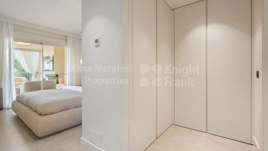 Ground Floor Apartment for sale in Palacetes Los Belvederes, Nueva Andalucia