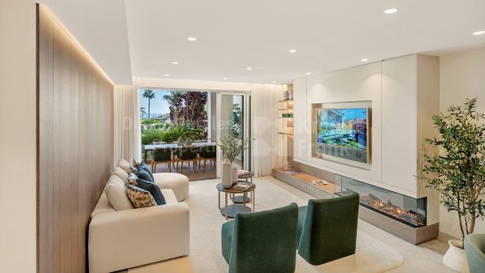 Ground Floor Apartment for sale in Bahía del Velerín, Estepona East