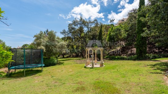 Plot for sale in La Zagaleta, Benahavis