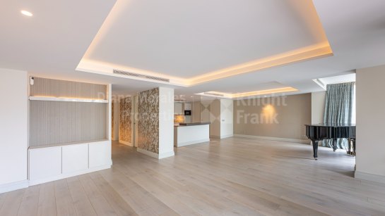 Apartamento en venta en Marbella Centro, Marbella Ciudad