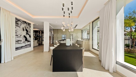Villa zum Verkauf in Los Flamingos, Benahavis