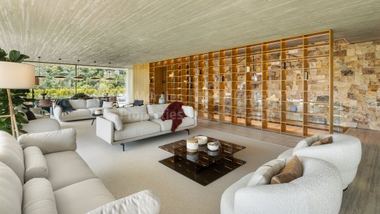 Villa en venta en El Madroñal, Benahavis