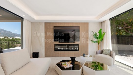 Villa en venta en Las Brisas, Nueva Andalucia