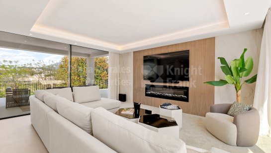 Villa en venta en Las Brisas, Nueva Andalucia