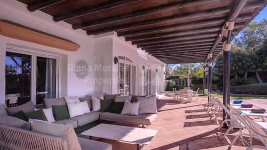 Villa en venta en Guadalmina Baja, San Pedro de Alcantara
