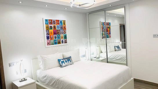 Apartamento en venta en Puerto Banus, Marbella