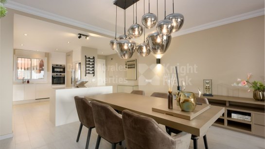 Ground Floor Apartment for sale in Monte Halcones, Benahavis