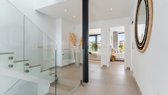 Villa zum Verkauf in La Resina Golf, Estepona Ost