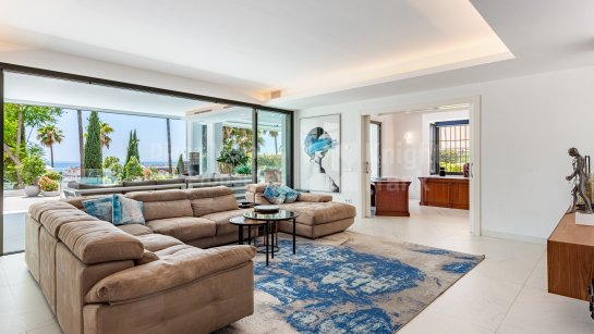 Villa en venta en El Capricho, Marbella Milla de Oro