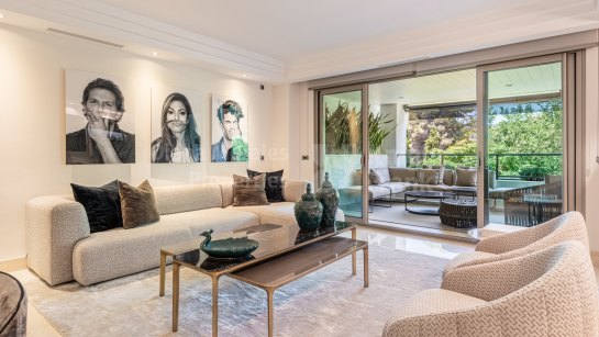 Apartment for sale in Jardines del Principe, Marbella Golden Mile