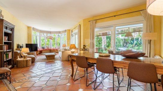 Villa for sale in La Reserva de Marbella, Marbella East