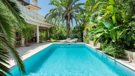 Villa for sale in La Reserva de Marbella, Marbella East