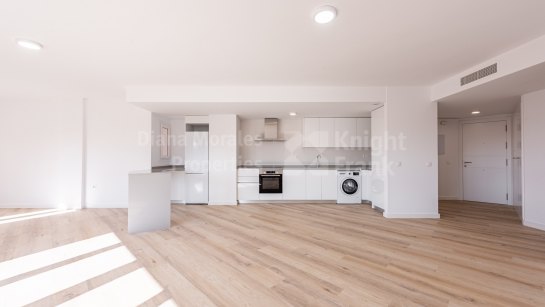 Apartamento en venta en Nueva Andalucia, Marbella