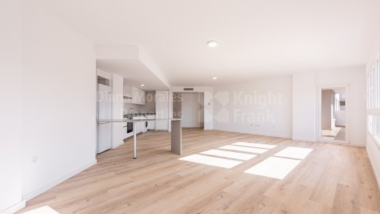 Apartamento en venta en Nueva Andalucia, Marbella