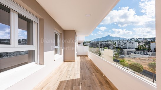 Apartamento en venta en Nueva Andalucia, Marbella