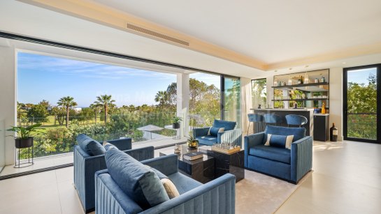 Villa en venta en Los Naranjos Golf, Nueva Andalucia