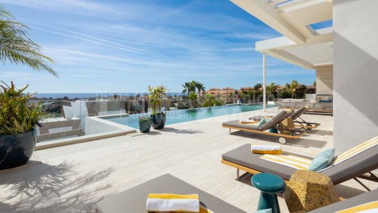 Villa for sale in Los Flamingos, Benahavis