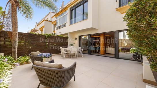 Town House for sale in Marbellamar, Marbella Golden Mile
