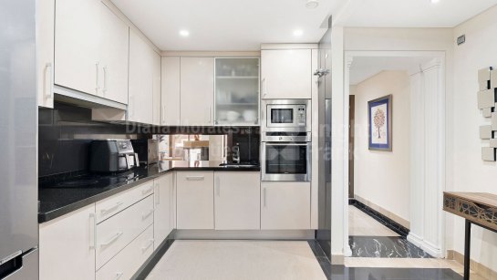 Duplex Penthouse à vendre à Bahia de la Plata, Estepona Est