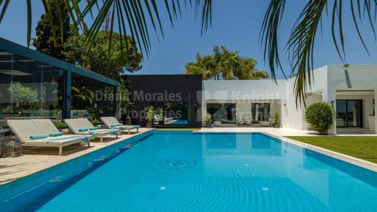 Villa for sale in Nueva Andalucia, Marbella