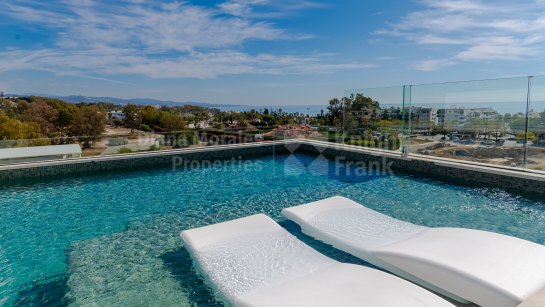 Triplex for sale in Marbella Golden Mile, Marbella