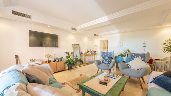 Ground Floor Apartment for sale in Mar Azul, Estepona East