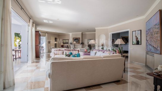 Villa en venta en Guadalmina Baja, San Pedro de Alcantara