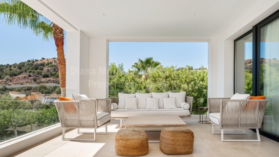 Villa for sale in Nueva Andalucia, Marbella