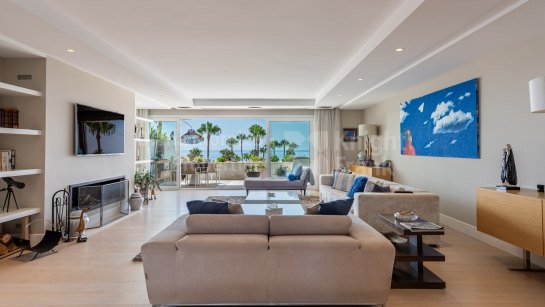 Zweistöckiges Penthouse zum Verkauf in Los Granados, Puerto Banus